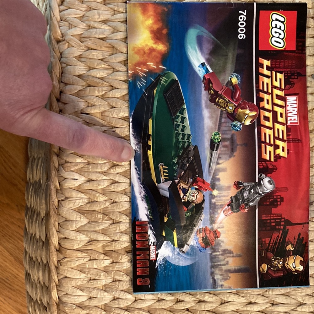 Retired Iron Man 3 Lego Set 76006 - Picture 2 of 2